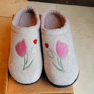 LL Bean Slippers